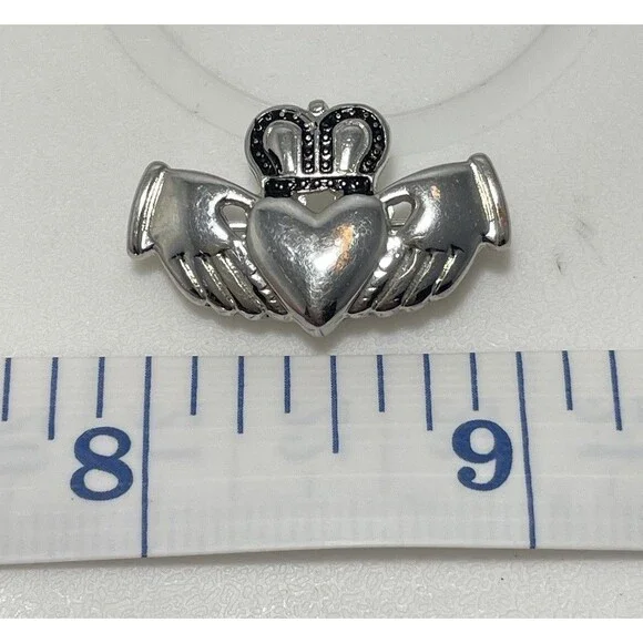 Vintage Claddagh Brooch Silver Tone Crown Heart Hands Irish Pin - Picture 3 of 3